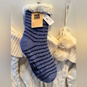 Muk Luks Thick Grip Socks